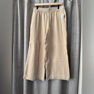 Linen wide leg pant. Cute, Comfortable pant to transition into warmer weather!